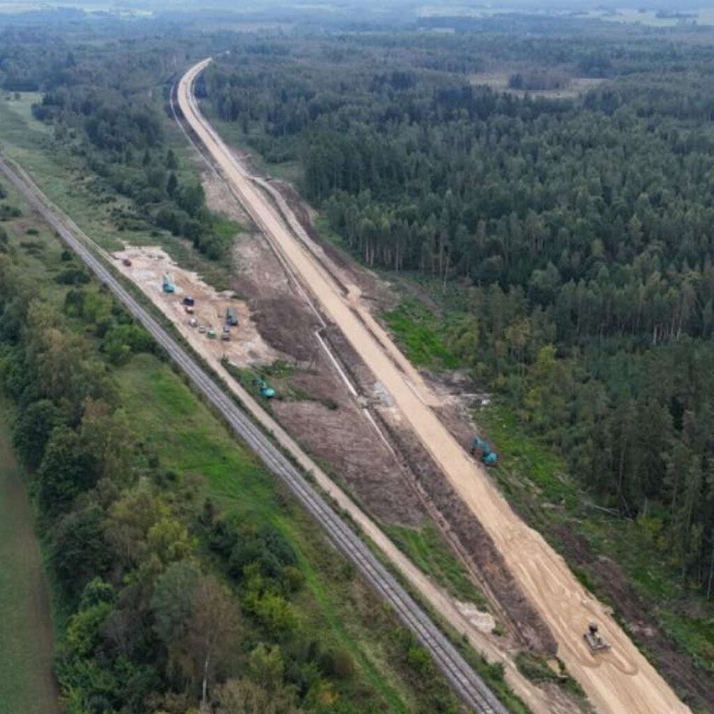 Tapa–Tartu raudteelõigu raadamistööd